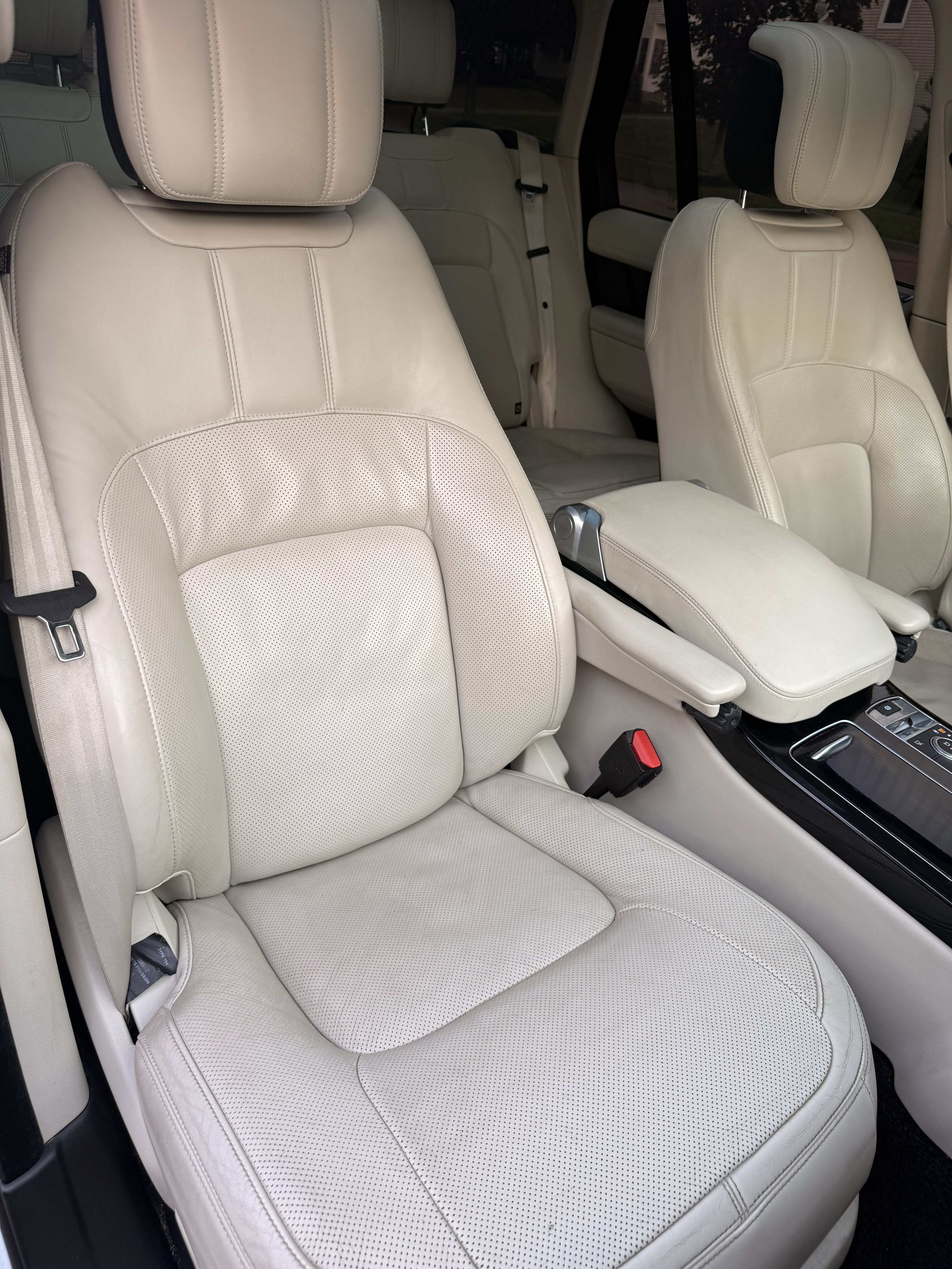 Used 2018 Land Rover Range Rover HSE AWD/4WD image 11
