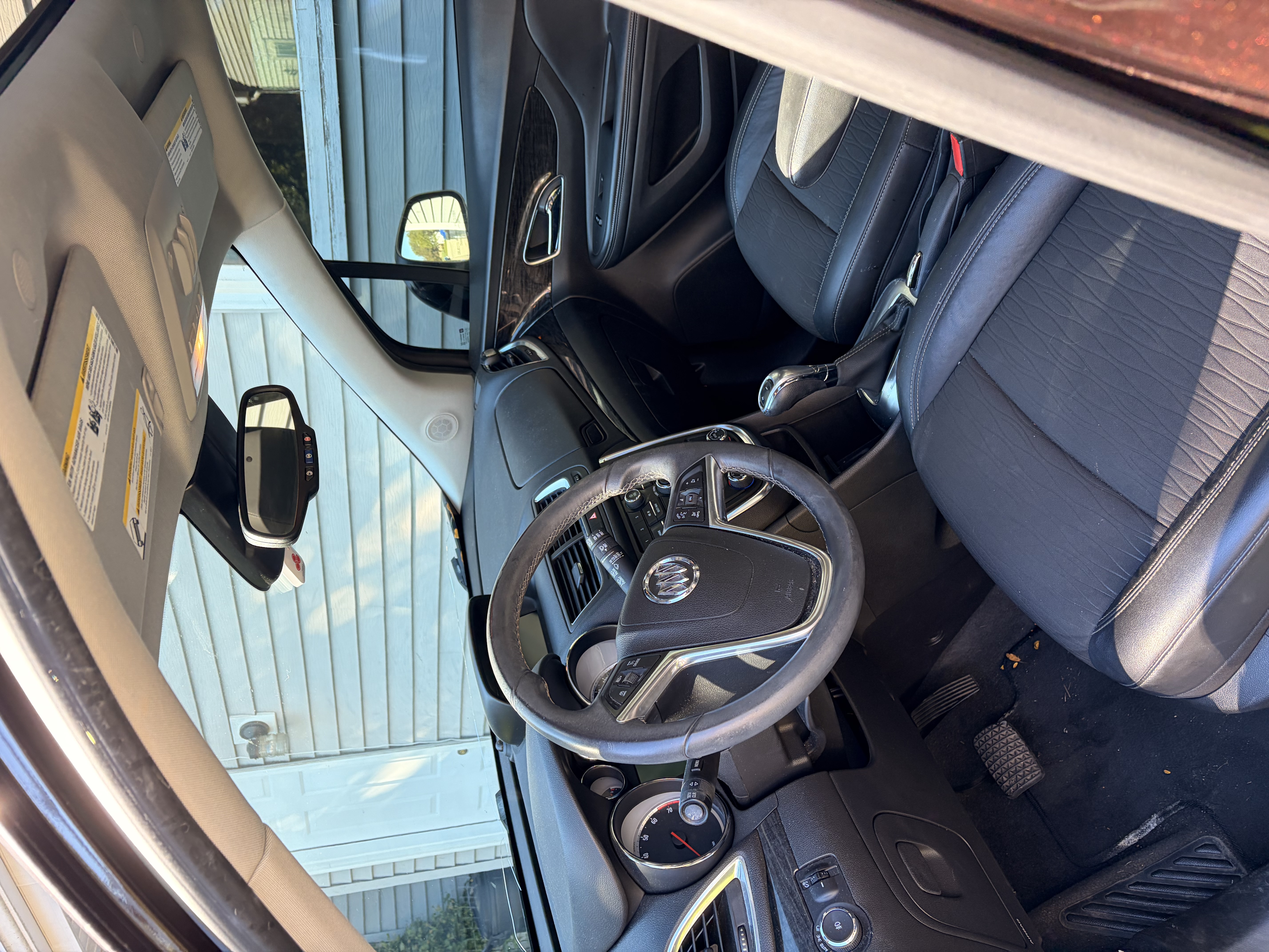 Used 2015 Buick Encore Convenience FWD image 8