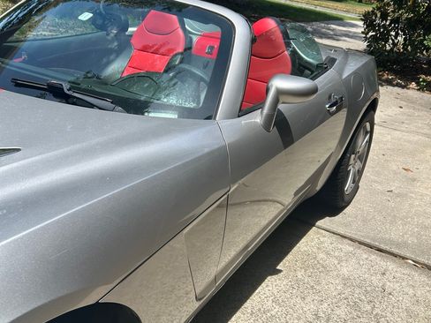 Used 2007 Saturn Sky RWD image 5