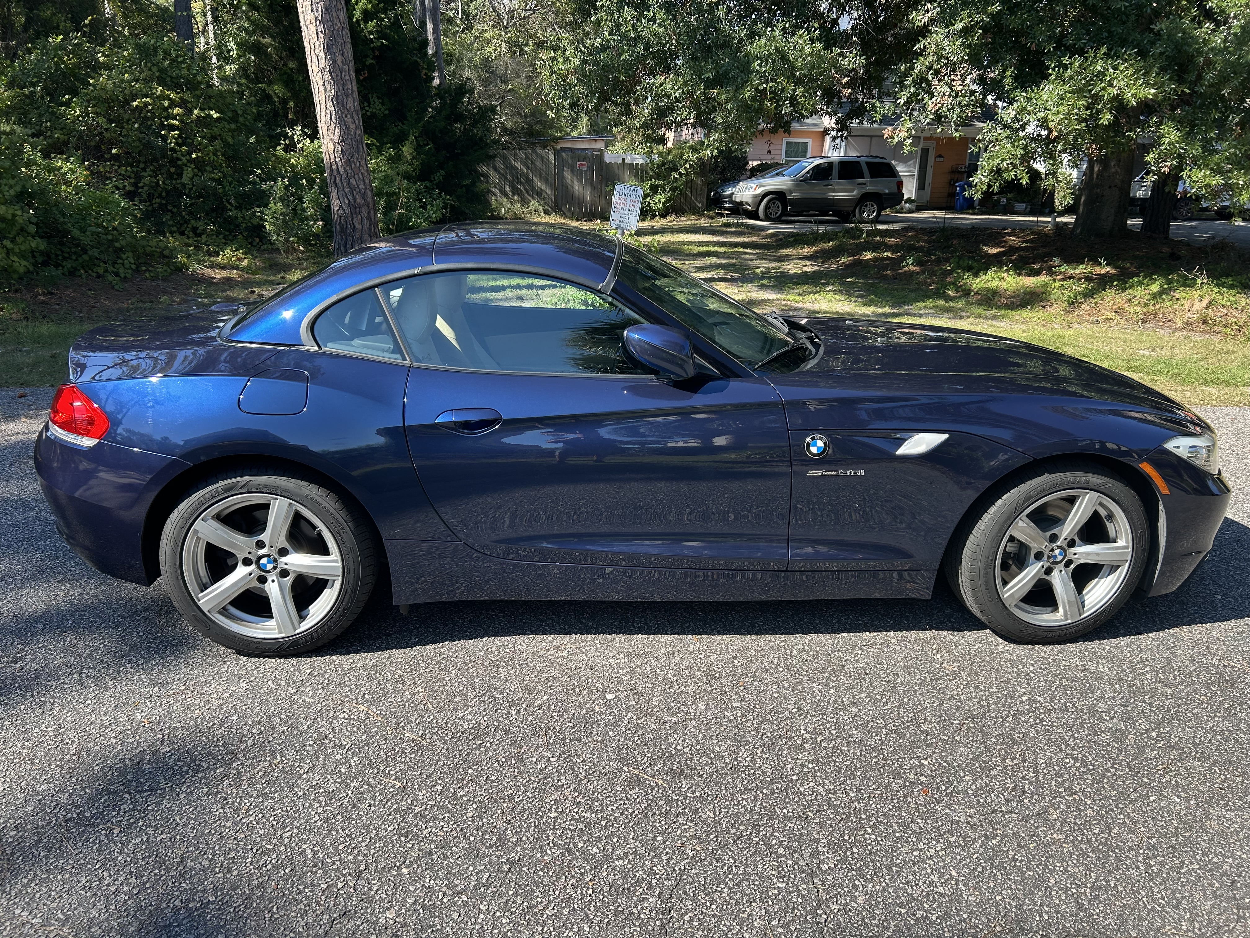 Used 2011 BMW Z4 sDrive30i RWD image 5