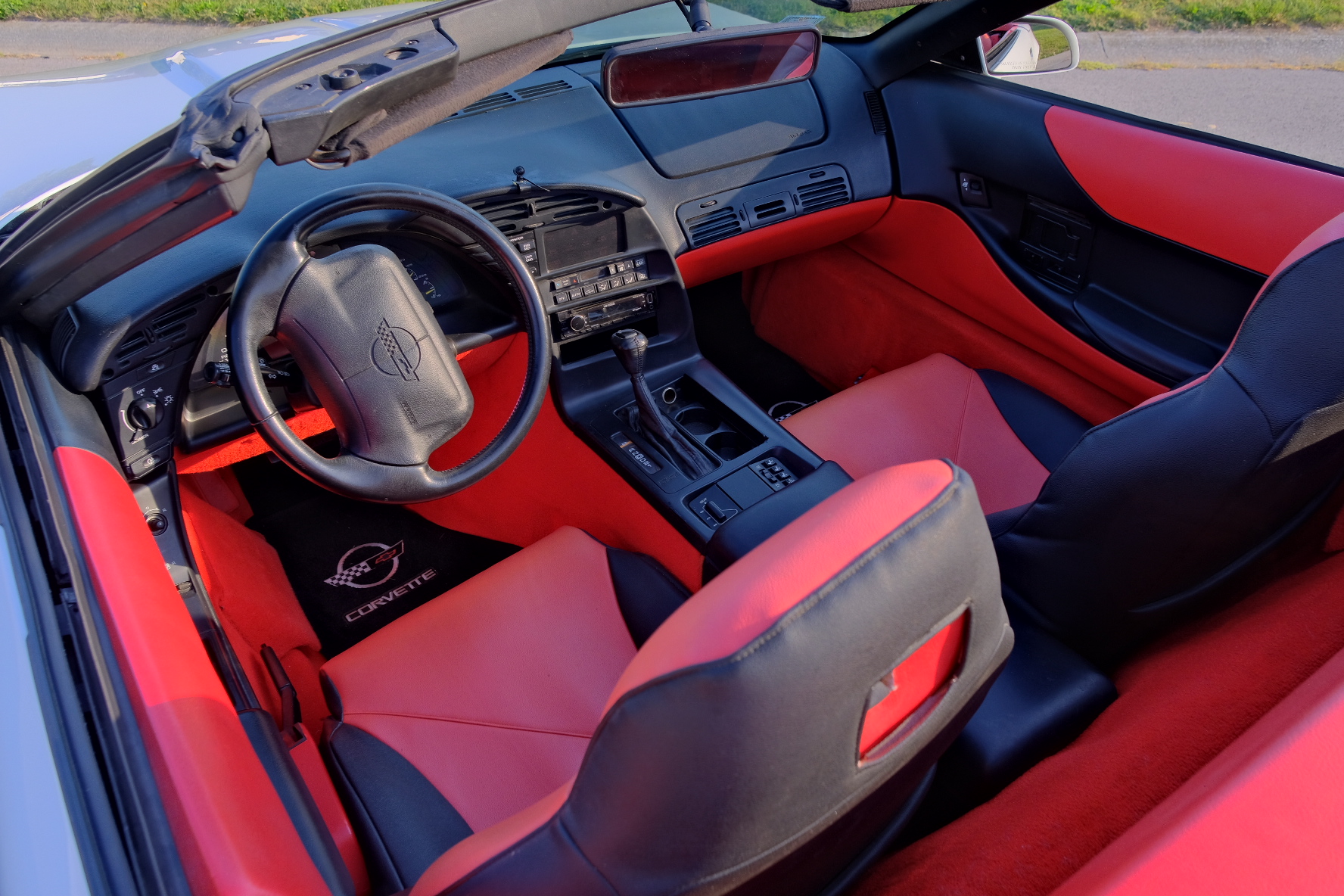 Used 1994 Chevrolet Corvette Convertible RWD image 12