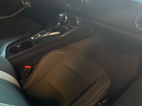 Used 2019 Chevrolet Camaro LT w/ RS Package image 13