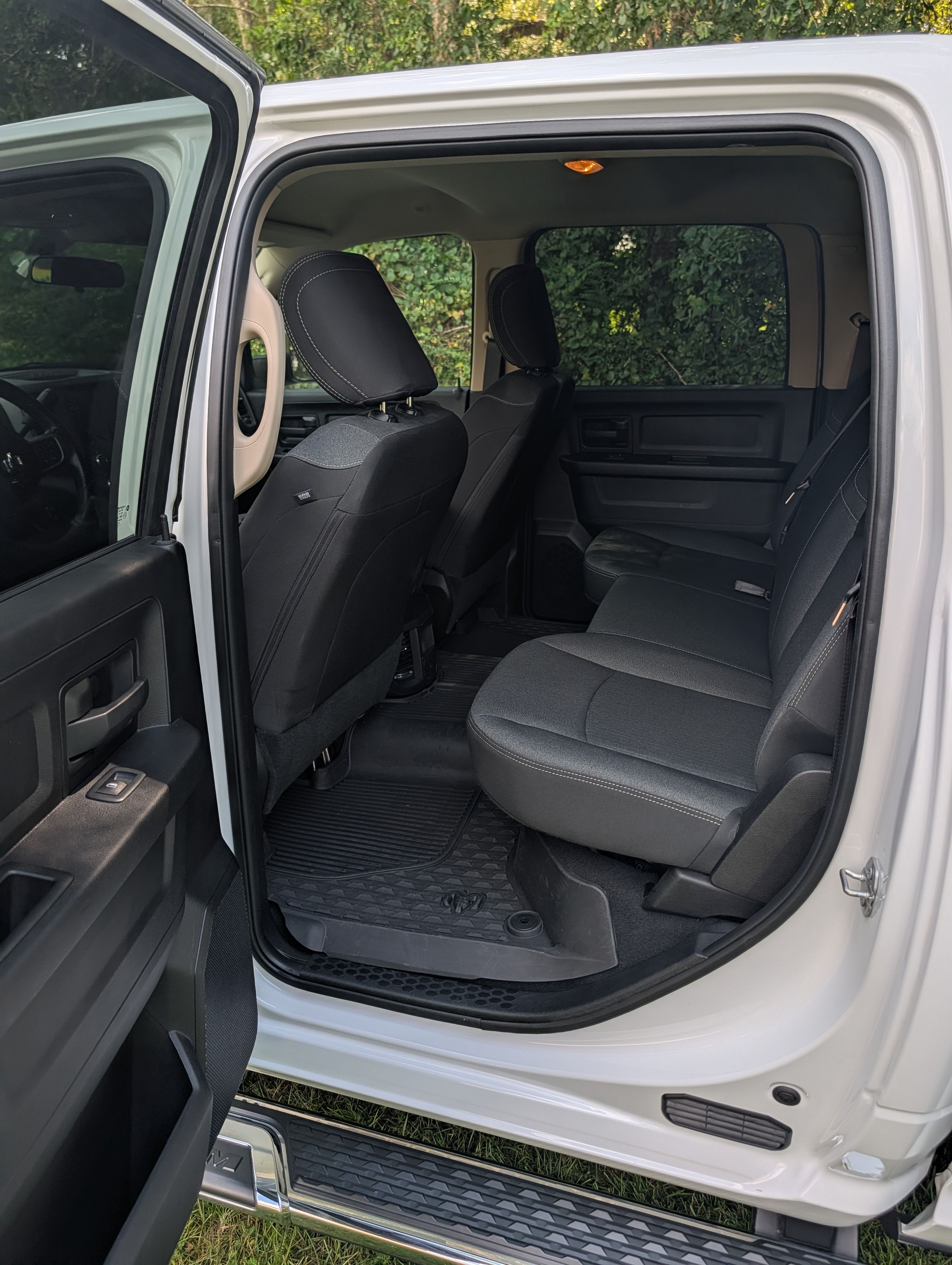Used 2020 RAM 3500 Tradesman AWD/4WD image 12