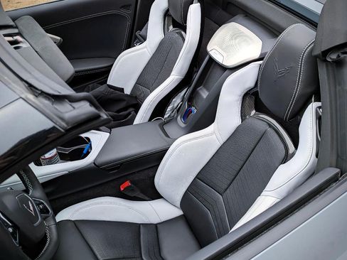 Used 2024 Chevrolet Corvette Stingray Preferred Conv w/ Z51 Performance Package image 16