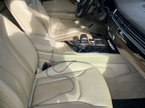 Used 2017 Audi Q7 3.0T Prestige image 5