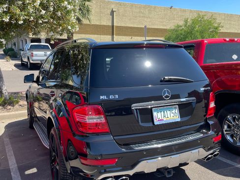 Used 2011 Mercedes-Benz ML 63 AMG 4MATIC image 13