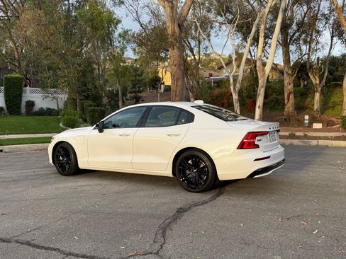 Used 2023 Volvo S60 T8 Plus w/ Climate Package image 2