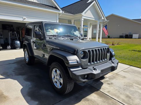 Used 2020 Jeep Wrangler Sport image 2