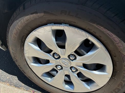 Used 2017 Hyundai Accent SE image 12