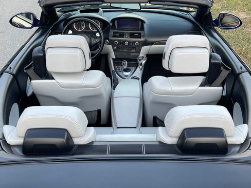 Used 2010 BMW M6 Convertible image 9
