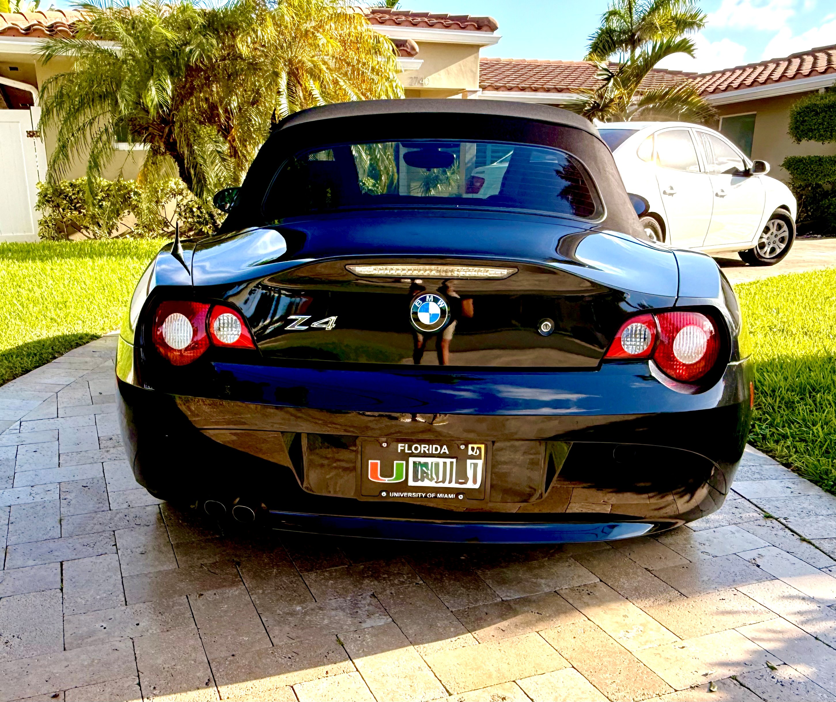 Used 2005 BMW Z4 2.5i RWD image 4