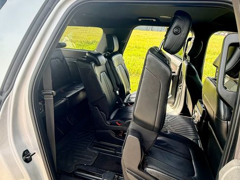 Used 2019 Ford Expedition Max Limited RWD image 14