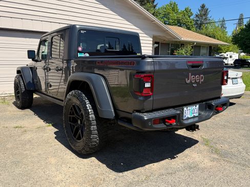 Used 2021 Jeep Gladiator Rubicon AWD/4WD image 5