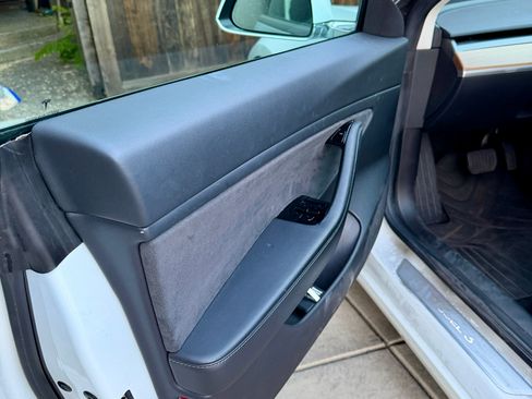 Used 2019 Tesla Model 3 Standard Range Plus image 14