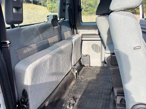 Used 2011 Ford F250 XL w/ XL Value Pkg image 13