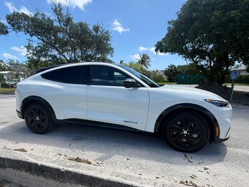 Used 2021 Ford Mustang Mach-E California Route 1 image 4