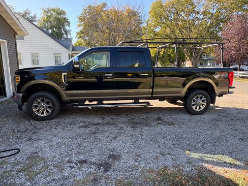 Used 2019 Ford F350 Lariat w/ Chrome Package image 19