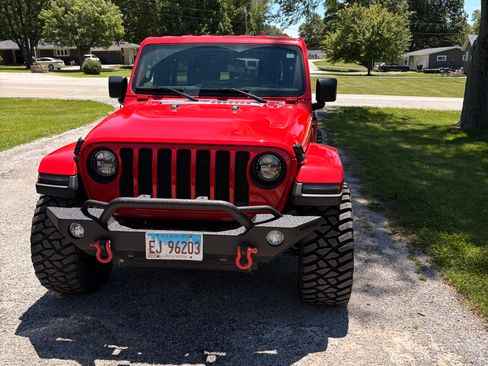 Used 2021 Jeep Wrangler Unlimited Sahara w/ Uconnect 4C Nav & Sound Group AWD/4WD image 4