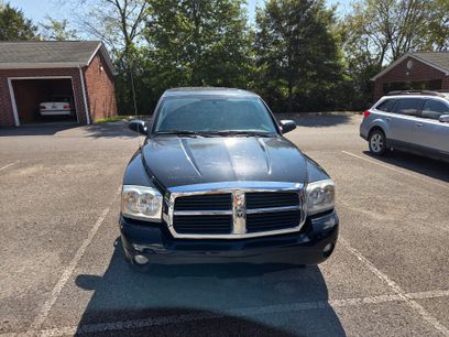 Used 2005 Dodge Dakota SLT