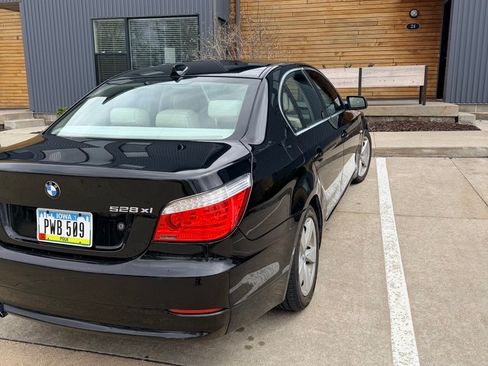 Used 2008 BMW 528xi Sedan image 4
