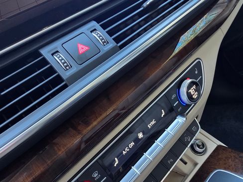 Used 2018 Audi Q5 2.0T Premium Plus w/ Premium Plus Package image 21