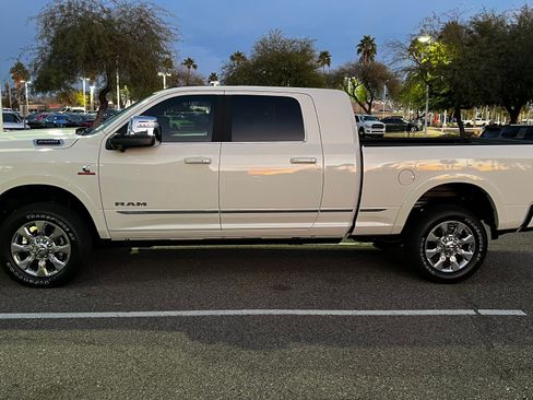 Used 2024 RAM 2500 Limited image 1