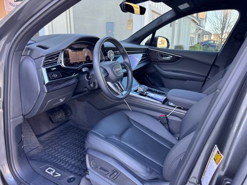 Used 2023 Audi Q7 3.0T Prestige image 9