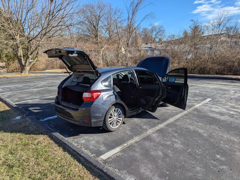 Used 2012 Subaru Impreza 2.0i Premium image 14