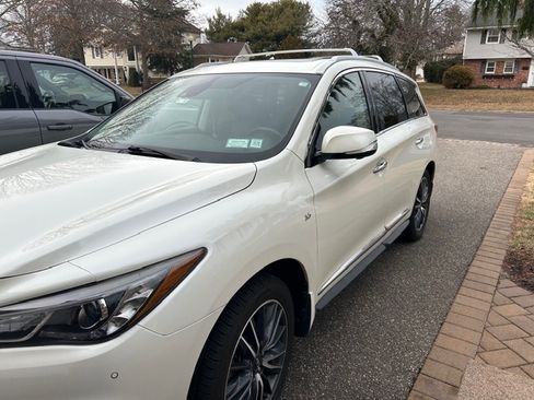Used 2019 INFINITI QX60 Luxe w/ Sensory Package image 4