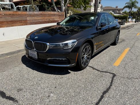 Used 2017 BMW 740e xDrive image 1