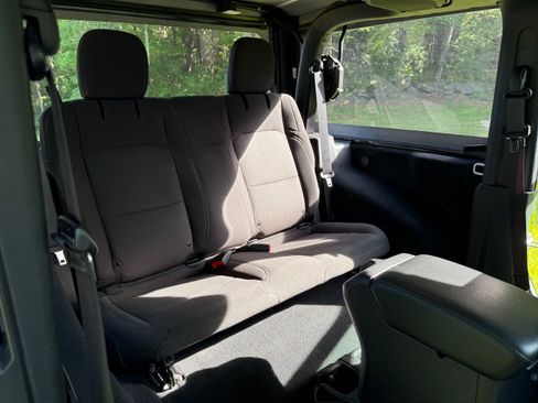 Used 2023 Jeep Wrangler Sport w/ Dual Door Group (Lowers Only) AWD/4WD image 10