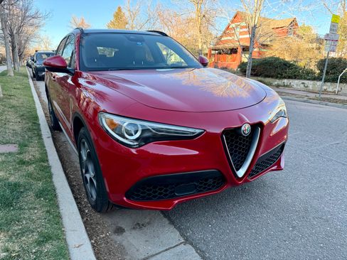 Used 2019 Alfa Romeo Stelvio Ti Sport w/ Quick Order Package 22S Sport image 4