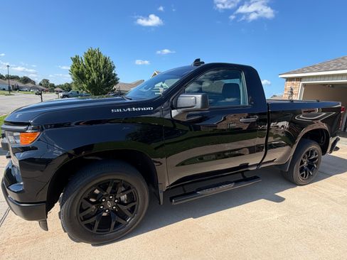 Used 2024 Chevrolet Silverado 1500 W/T RWD image 1