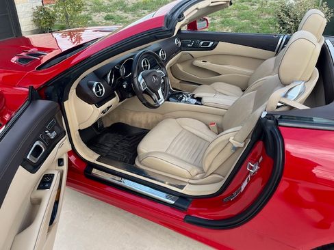 Used 2015 Mercedes-Benz SL 400 image 8