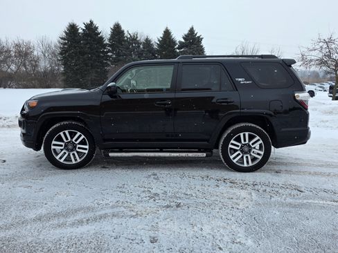 Used 2022 Toyota 4Runner TRD Sport image 1