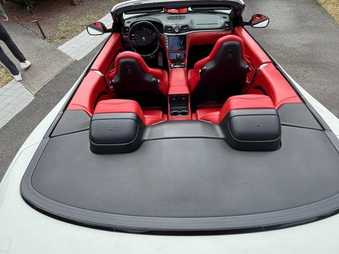 Used 2013 Maserati GranTurismo Sport RWD image 9