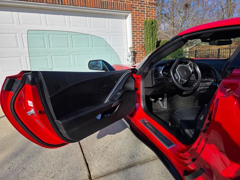 Used 2015 Chevrolet Corvette Z06 w/ 3LZ Preferred Equipment Group image 14