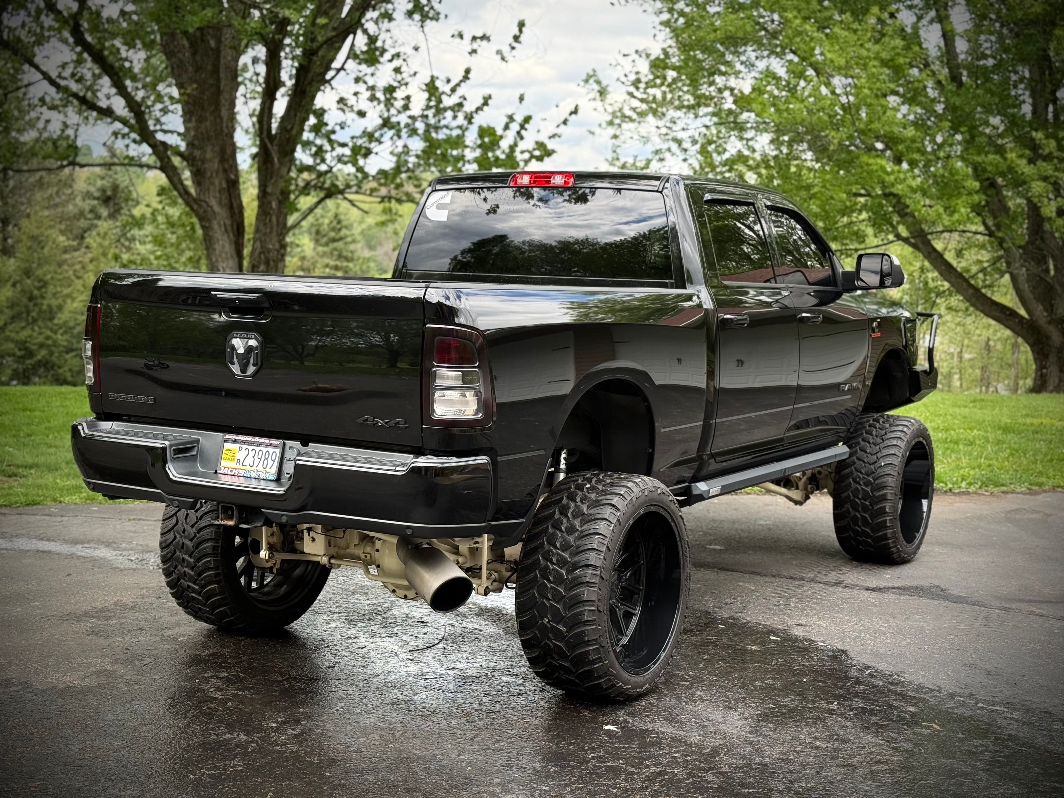 Used 2021 RAM 2500 Big Horn w/ Night Edition AWD/4WD image 16