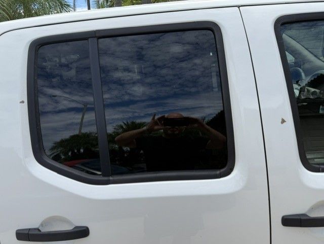 Used 2017 Nissan Frontier SV w/ SV Value Truck Package RWD image 14