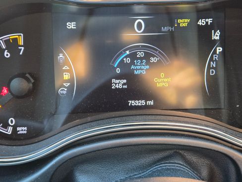 Used 2018 Jeep Grand Cherokee High Altitude image 4