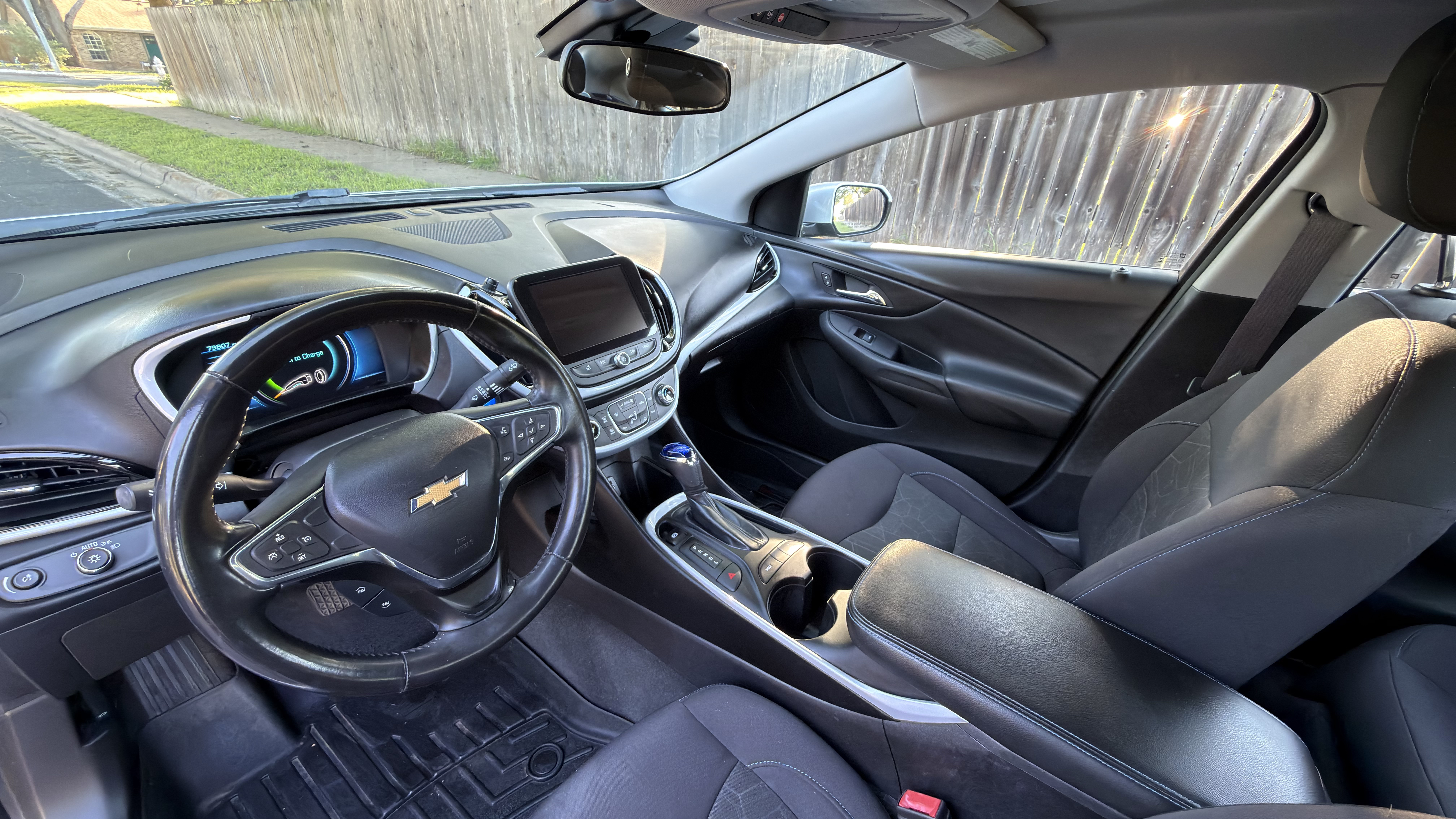 Used 2017 Chevrolet Volt LT FWD image 11