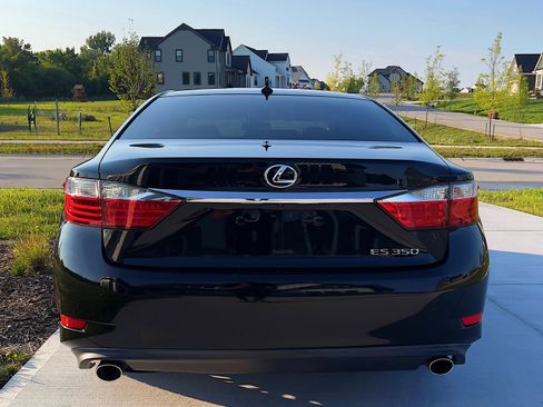 Used 2013 Lexus ES 350 w/ Premium Pkg FWD image 9
