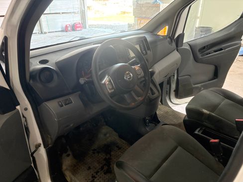 Used 2015 Nissan NV200 SV w/ Technology Package image 11