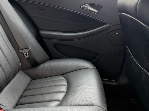 Used 2007 Mercedes-Benz CLS 550 image 13