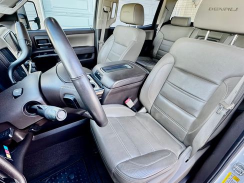 Used 2015 GMC Sierra 2500 Denali w/ Duramax Plus Package image 5