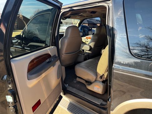 Used 2001 Ford Excursion Limited image 12