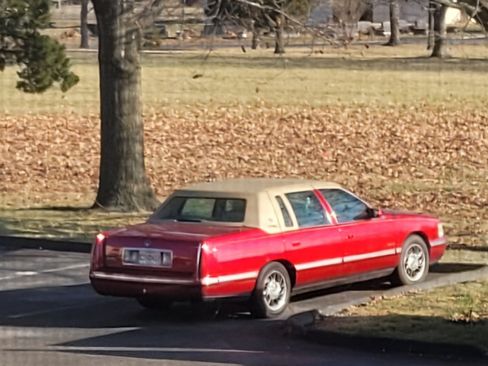 Used 1999 Cadillac De Ville Sedan image 1