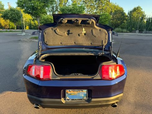 Used 2010 Ford Mustang GT Premium RWD image 15