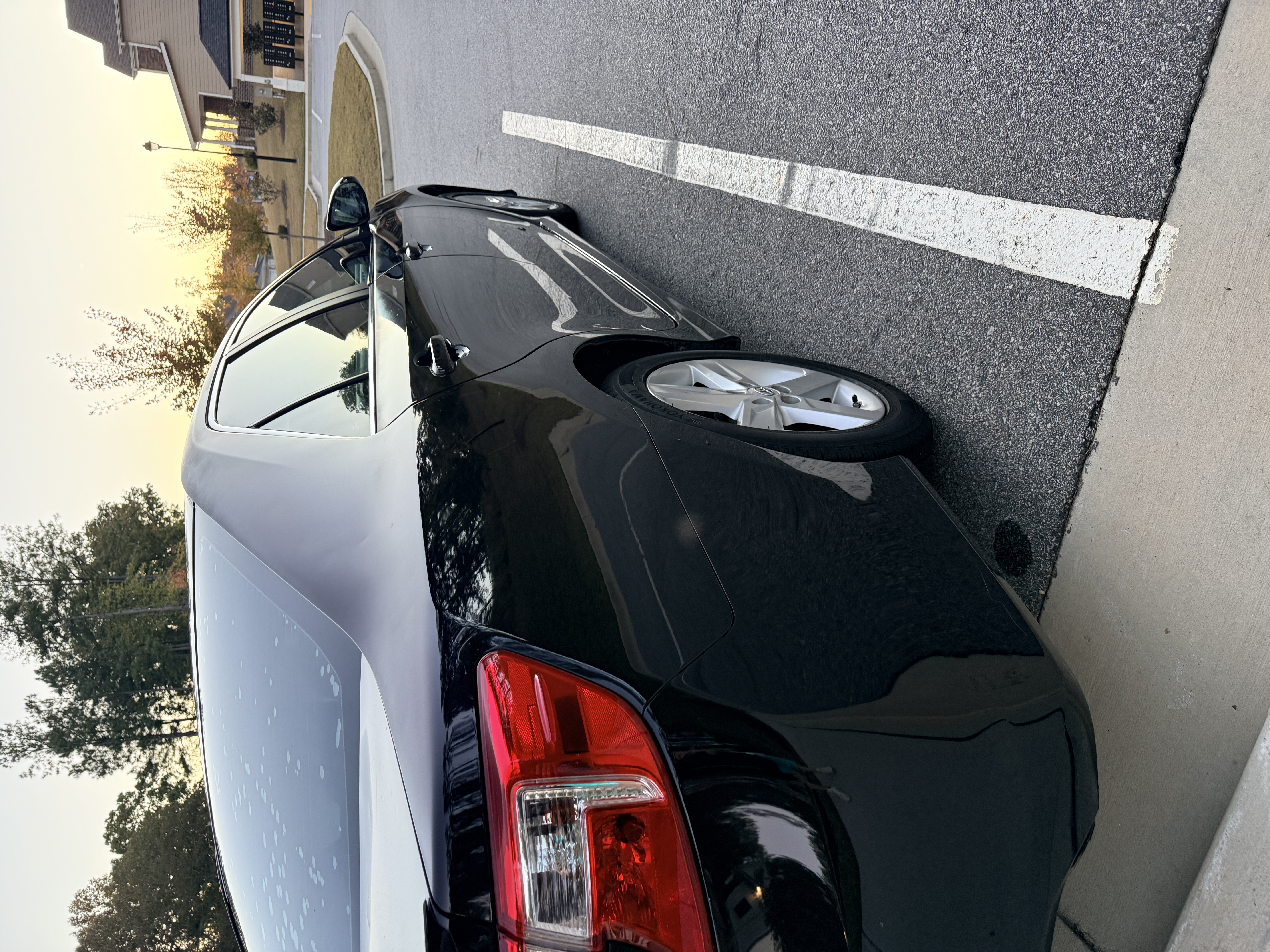 Used 2012 Toyota Camry SE FWD image 9