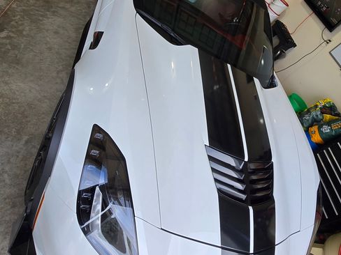 Used 2016 Chevrolet Corvette Z06 w/ 3LZ Preferred Equipment Group image 8